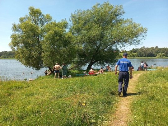 🏞Спасатели рассказали жителям региона об основных причинах трагедий на воде n n☔️Наконец-то изнуряющая жара отступила, предоставив жителям Подмосковья возможность немного отдохнуть от летнего зноя